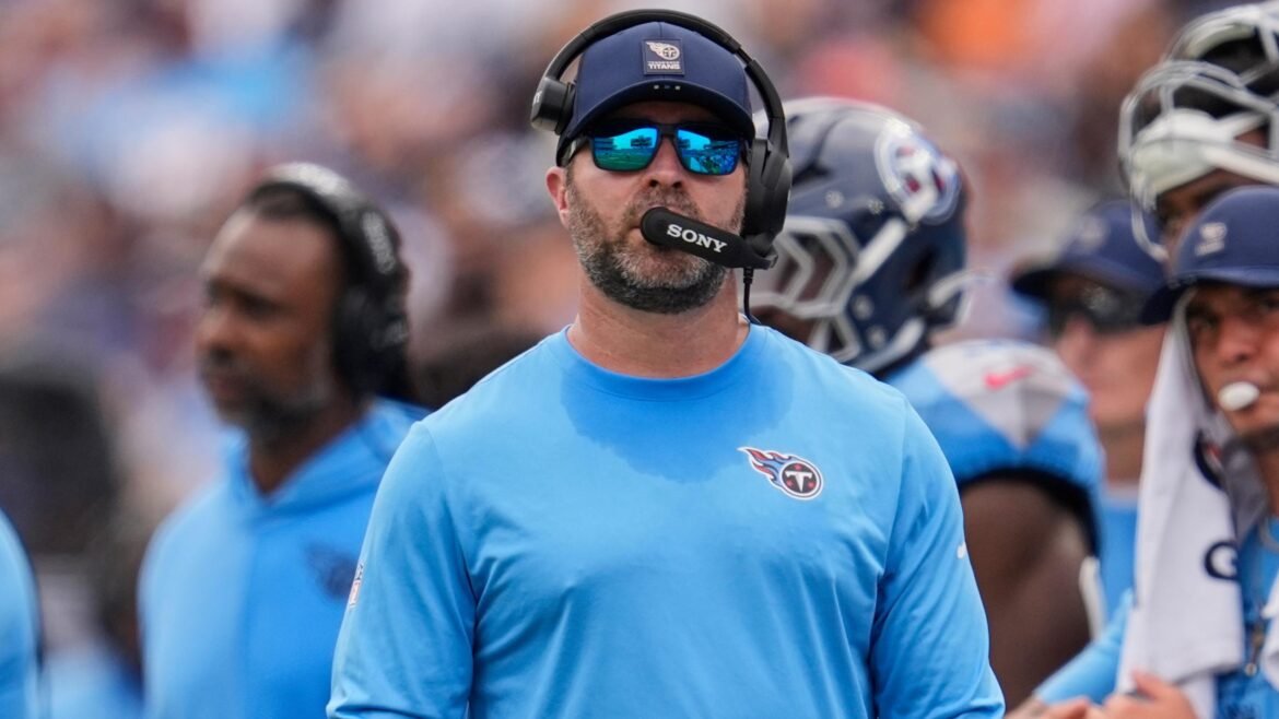 Brian Callahan Diz Que os Titans Não Estão Planejando Novas Trocas Depois do Acordo com Jarvis Brownlee Jr.