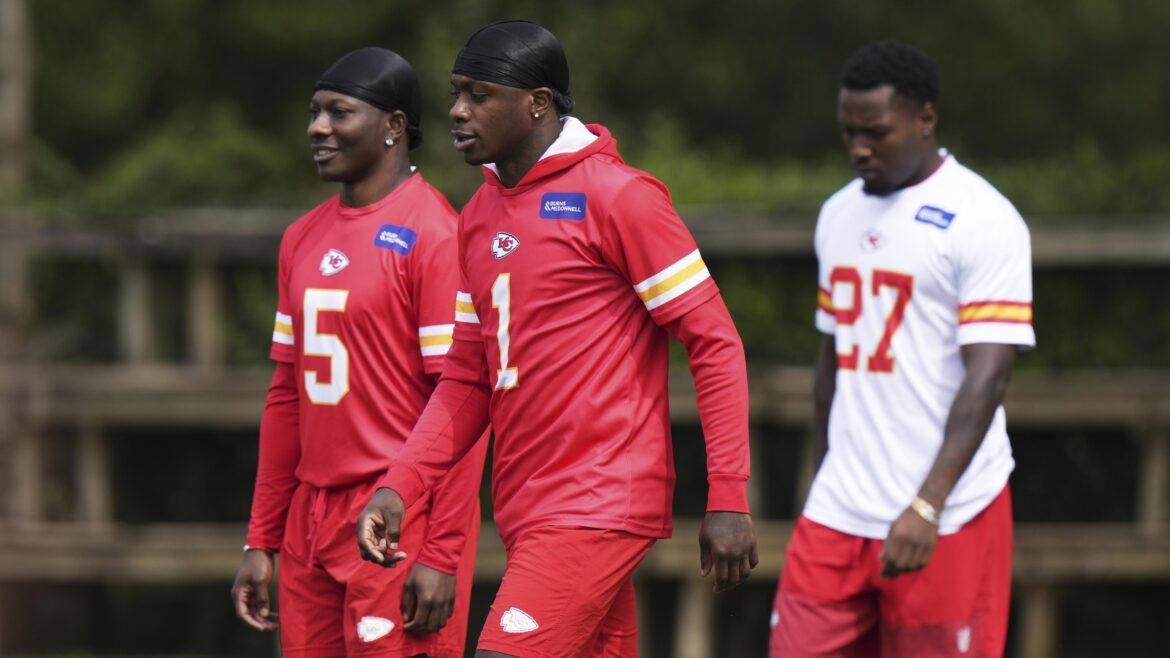 Insider da NFL Diz que Chiefs estão 'Frustrados' com Lesões 'Repetitivas' e Problemas no Grupo de WR