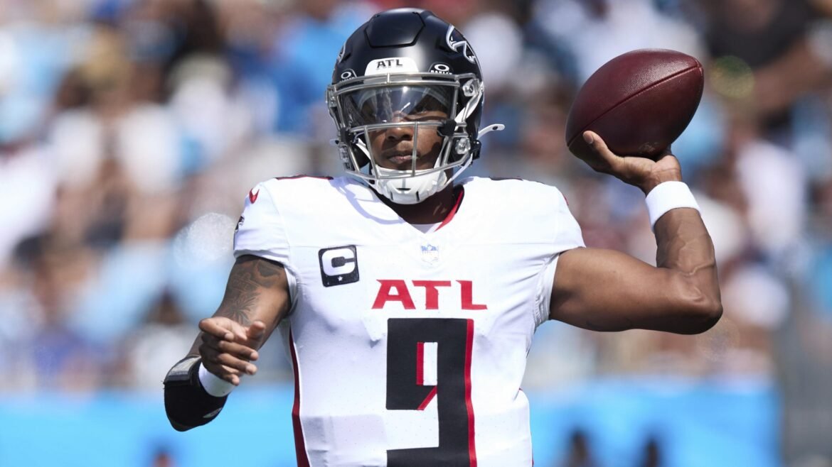 Insiders da NFL Dizem que os Falcons Não Estão 'Fazendo o Suficiente' para Ajudar Michael Penix Jr.