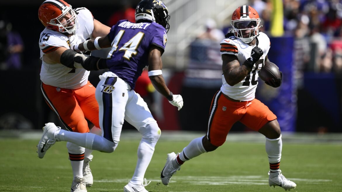 Quinshon Judkins listado como RB1 no Depth Chart dos Browns após estreia na NFL contra os Ravens.