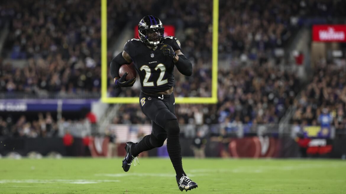 Reação de John Harbaugh, dos Ravens, sobre os fumbles de Derrick Henry: 'Precisamos consertar isso'
