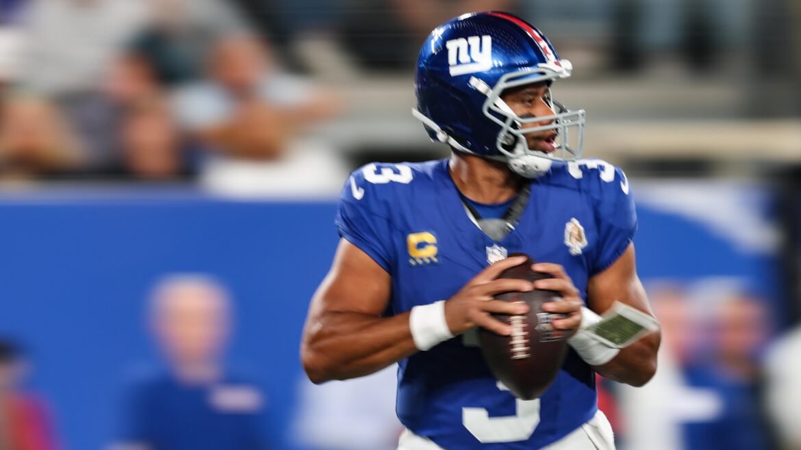Russell Wilson sendo reserva para Jaxson Dart está sendo avaliado, diz Daboll, dos Giants.