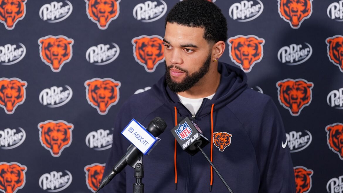 Caleb Williams reage a Troy Aikman durante Bears-Commanders MNF e fala sobre 'trolls divertidos'