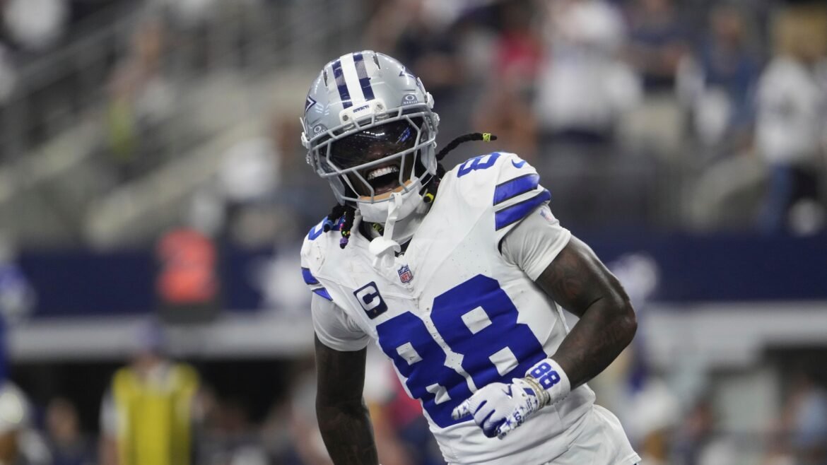 CeeDee Lamb dos Cowboys jogará contra os Commanders após perder 3 jogos devido a lesão no tornozelo.