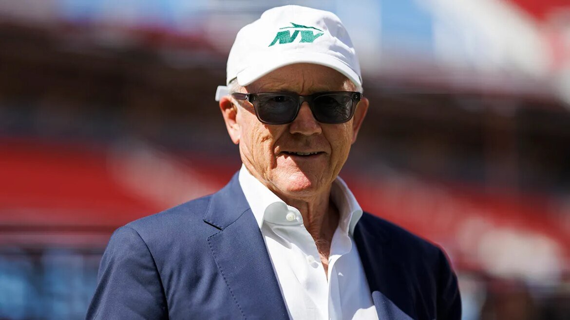 Chefe dos Jets coloca em dúvida a consistência de Justin Fields após ser poupado.