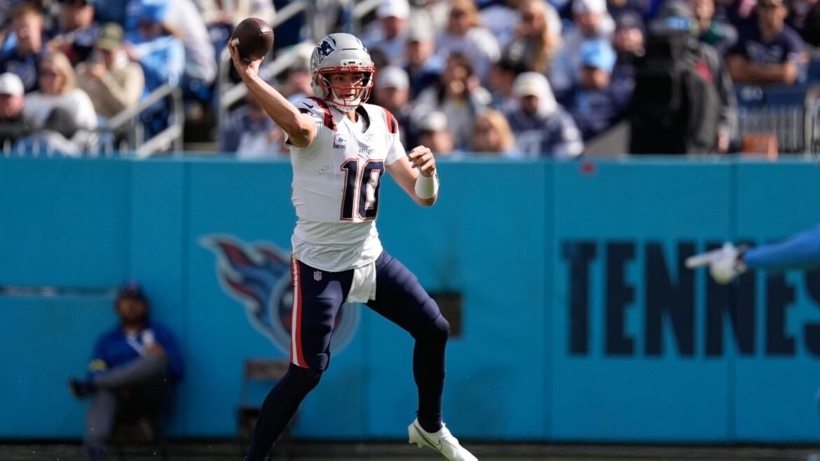 Drake Maye quebra recorde de Tom Brady pelos Patriots em desempenho histórico contra os Titans.
