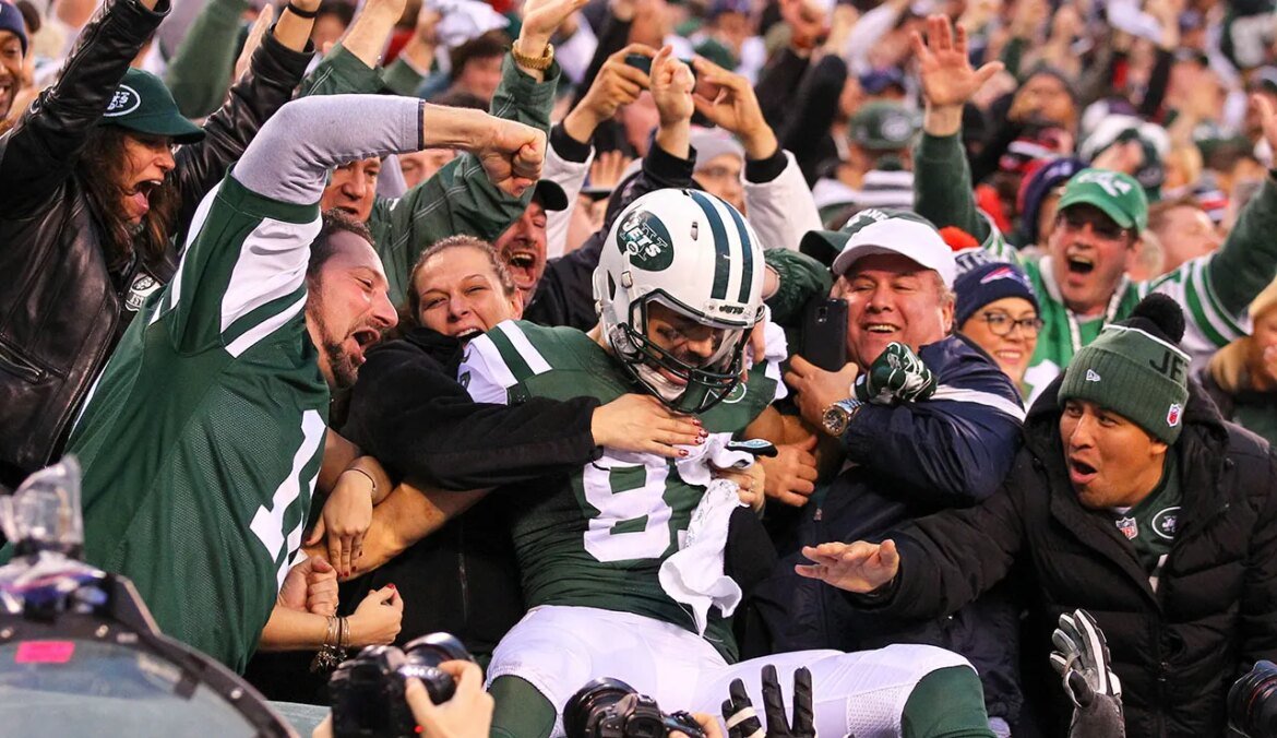 Eric Decker diz que o NY Jets provavelmente está 'amaldiçoado' após o início de temporada sem vitórias.