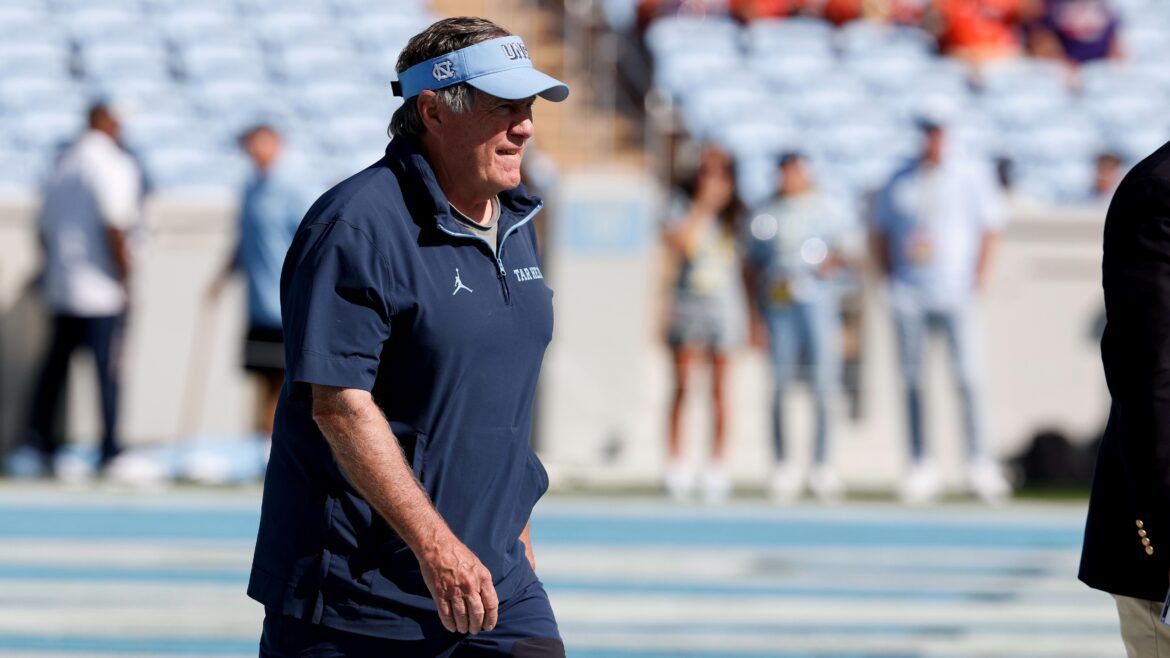 Insider da UNC Diz Que Não Há '1 Jogador Profissional' no Elenco de Belichick em Meio a Problemas de Transferência