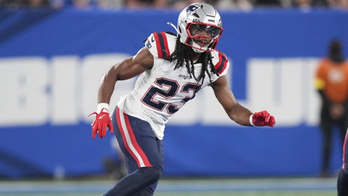 Kyle Dugger é supostamente trocado para os Steelers pelos Patriots em troca de uma troca de escolhas no Draft da NFL.