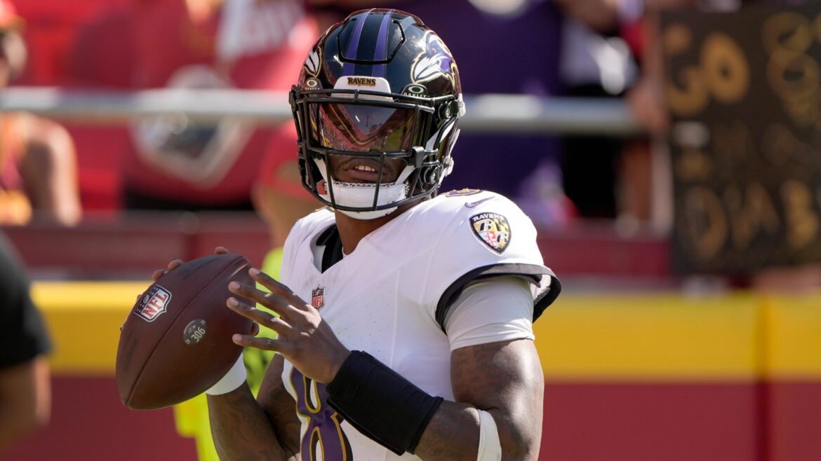 Lamar Jackson Supostamente Tem 'Chance Externa' de Jogar pelos Ravens contra os Rams Apesar da Lesão