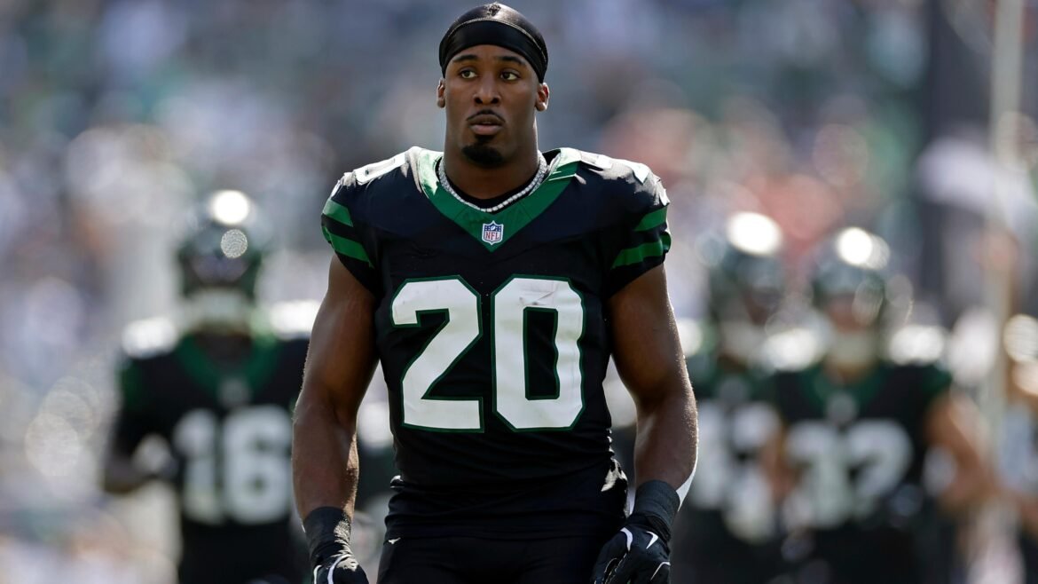 Locais Atualizados para Breece Hall, Jakobi Meyers e Mais em Meio a Rumores de Trocas da NFL