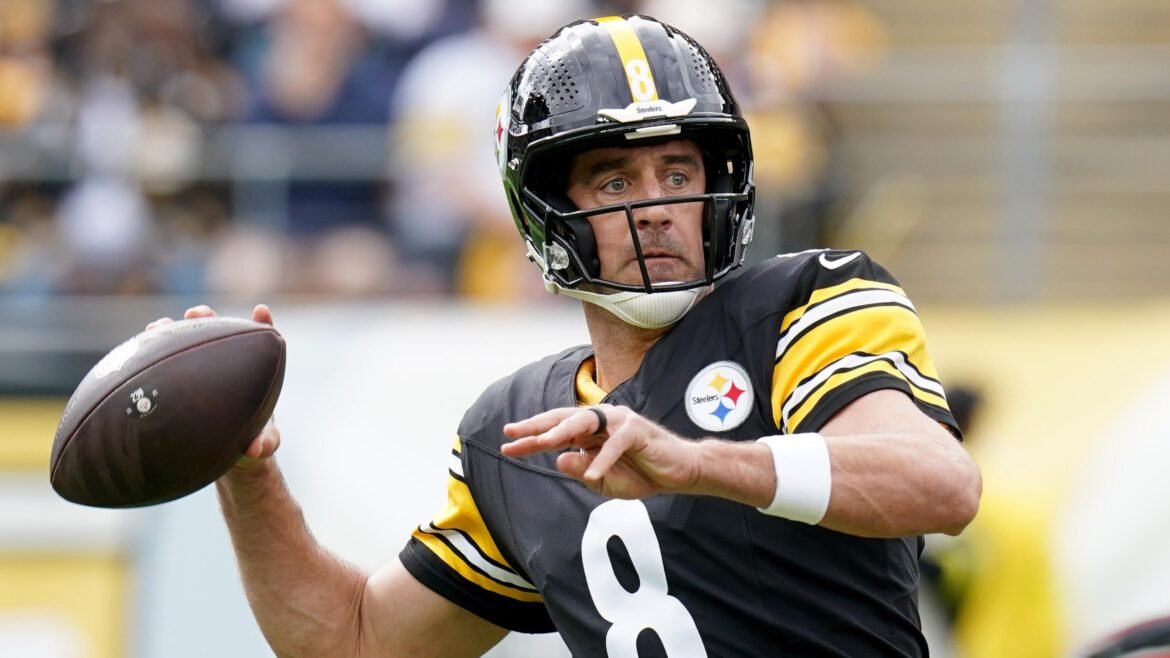 Steelers Estariam 'Vasculhando o Mundo' por Troca de WR para Ajudar Aaron Rodgers e o Ataque