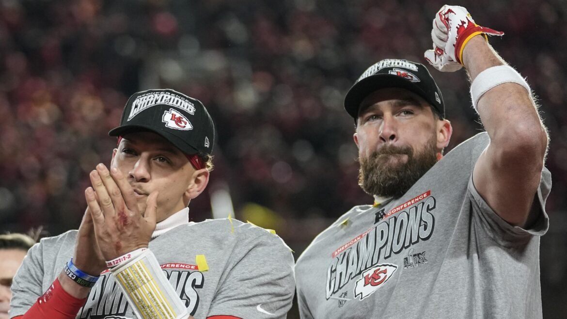Travis Kelce Reage a Patrick Mahomes Usando 'Opalite' de Taylor Swift em Vídeo no IG