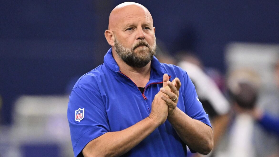 Brian Daboll Demitido pelos Giants em Meio a um Recorde de 2-8, Quem Será o Técnico Interino?