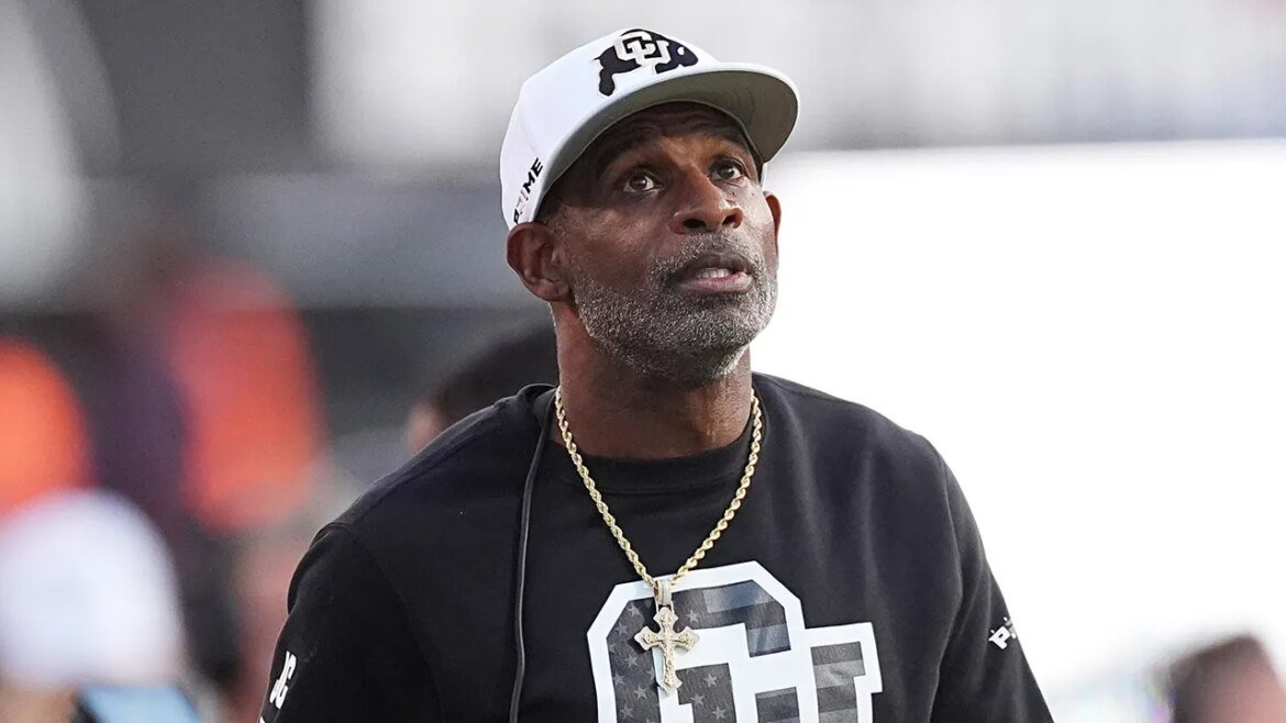 Deion Sanders, do Colorado, impede jogadores de entrevistas com a mídia