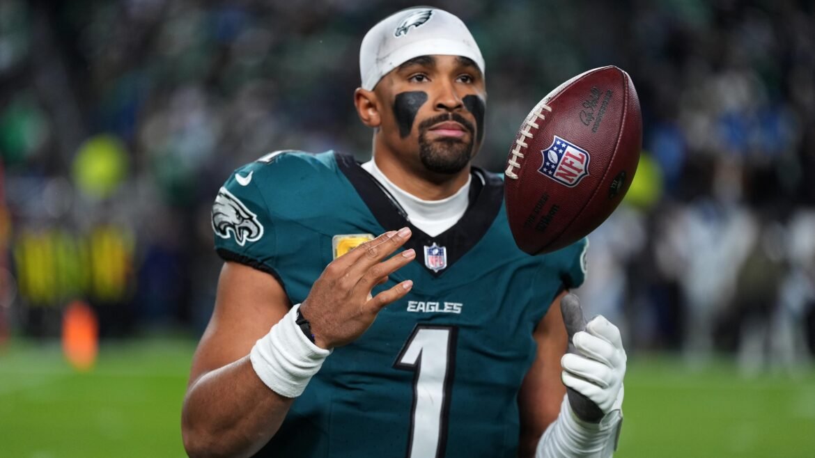 Jalen Hurts Reage a Suposta Frustração de Companheiros de Equipe dos Eagles em Meio às Dificuldades do Ataque