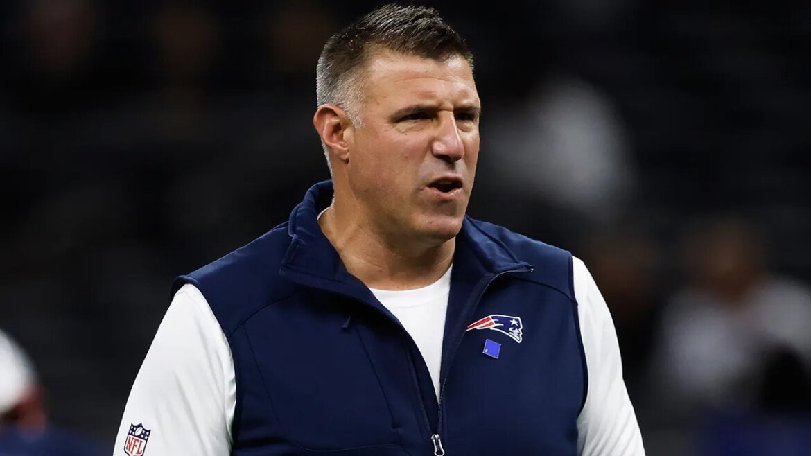 Mike Vrabel responde às críticas sobre o cronograma dos Patriots durante a sequência de vitórias.