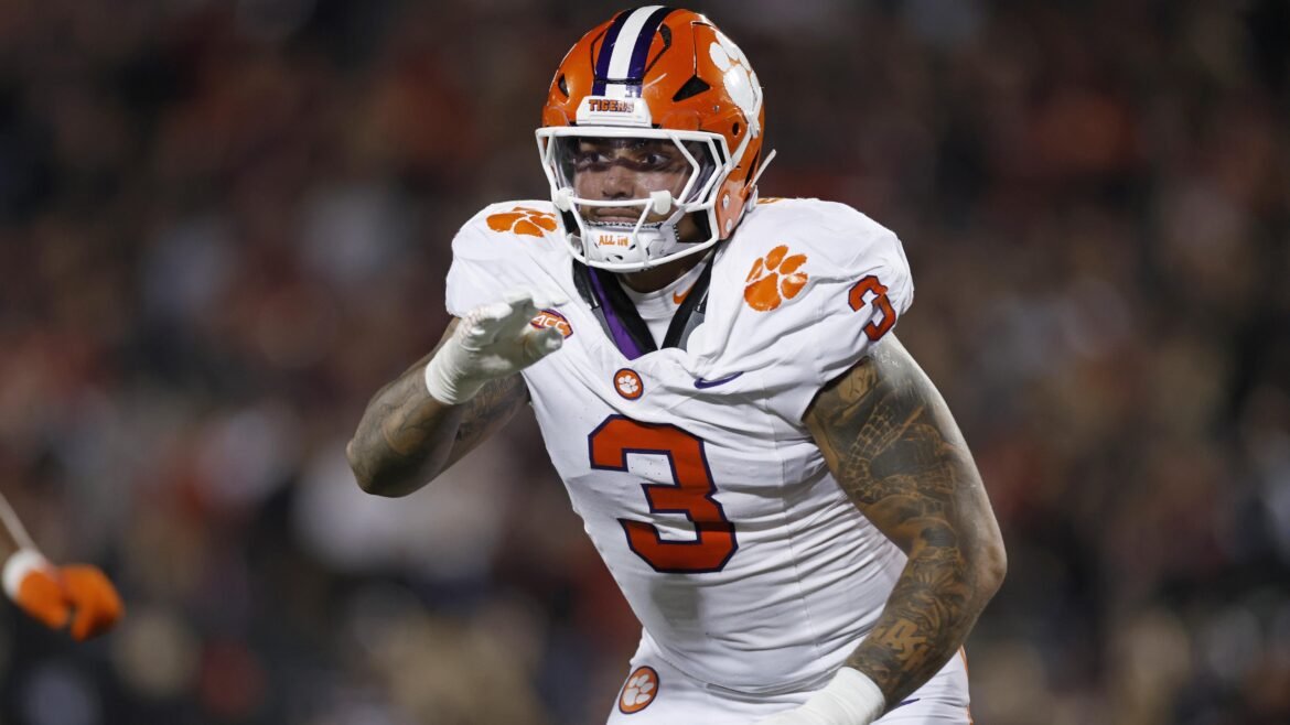 Departamento de Escotismo da B/R: Big Board do Draft da NFL 2026 antes dos Playoffs CFP