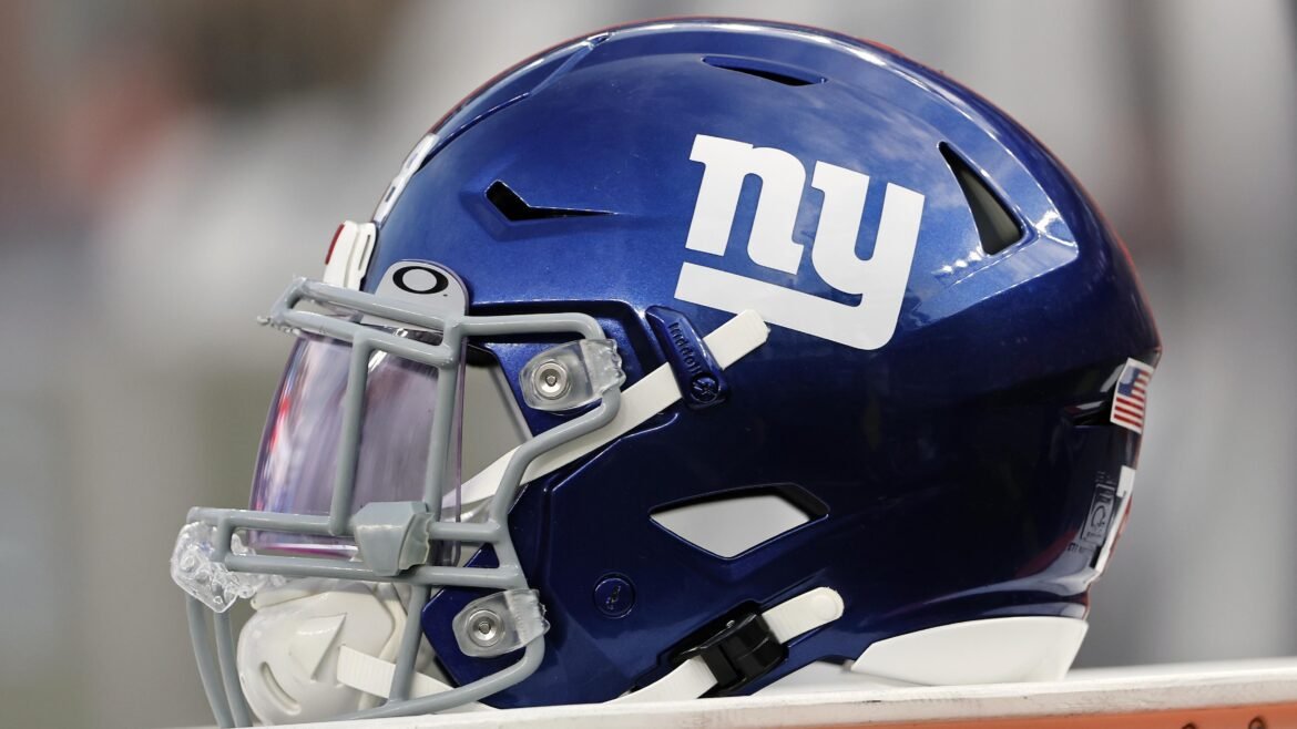 Insider da NFL diz que é um "grupo de candidatos fraco" para empregos de head coach enquanto Giants e Titans procuram.