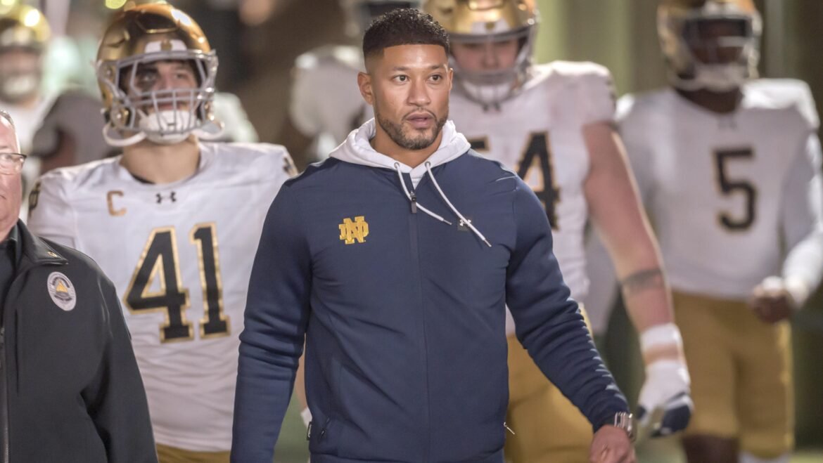 Marcus Freeman retornará ao Notre Dame com contrato 'de alto nível' em meio a rumores da NFL.