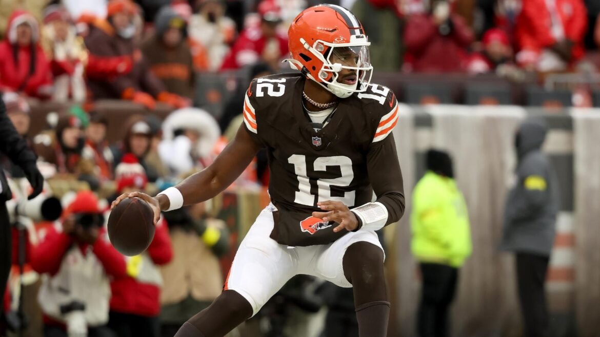 Os Browns Vão Trocar Shedeur Sanders ou Dillon Gabriel? Últimos Rumores sobre o Futuro dos QBs
