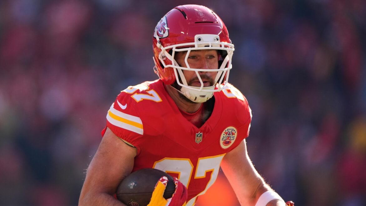 Travis Kelce comenta sobre aposentadoria da NFL após eliminação dos Chiefs da corrida pelos playoffs.