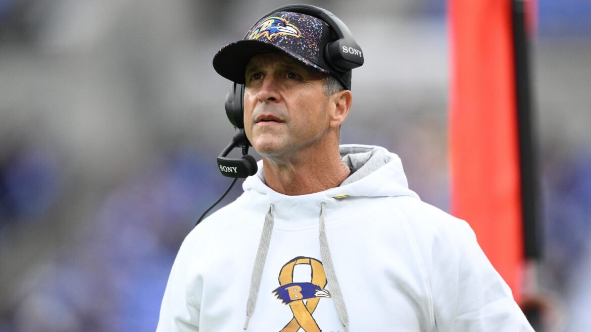 John Harbaugh Supostamente Assistindo a Filmagens de 2 QBs em Meio a Rumores de Destinos na NFL