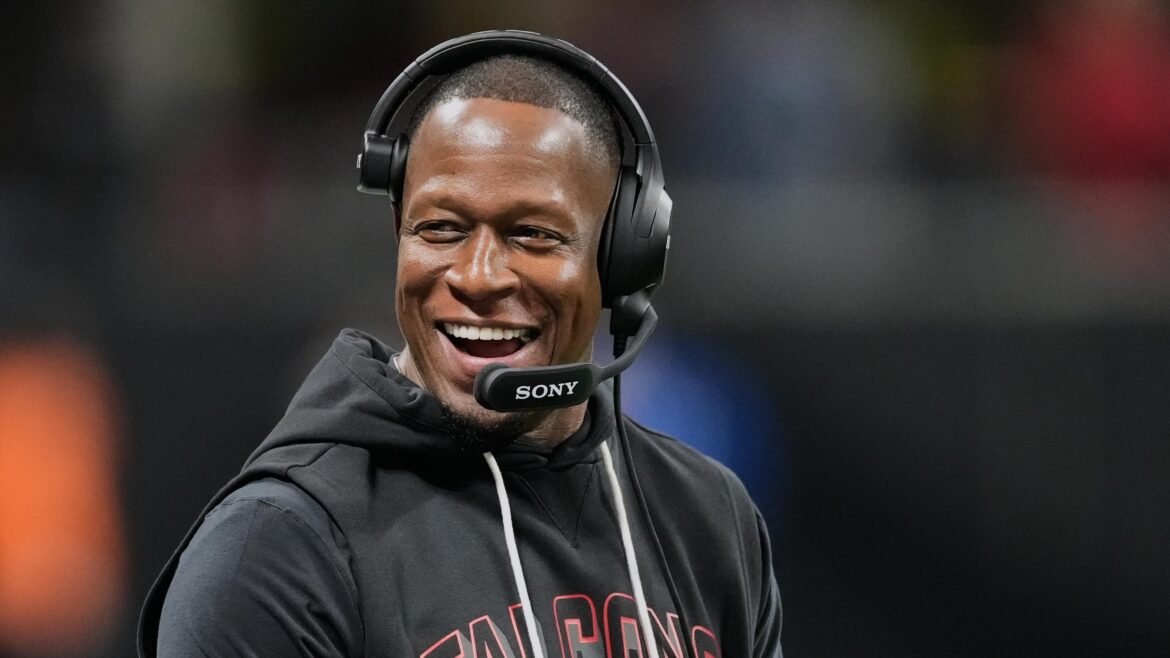 Últimas Rumores dos 49ers Ligam Raheem Morris e Outros ao Cargo de DC Após Robert Saleh Ser Contratado pelos Titans