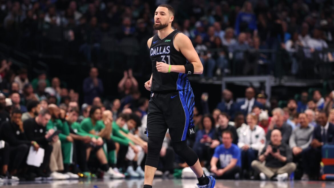 Klay Thompson e Megan Thee Stallion dançam na festa de aniversário dele ao som de Bone Thugs-N-Harmony em novo vídeo.