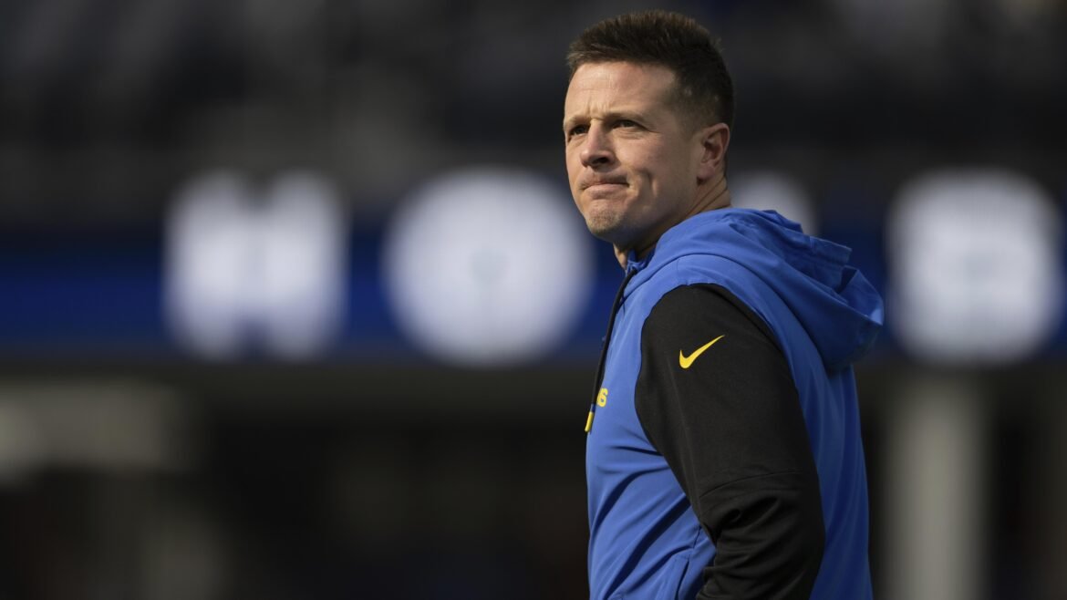 Mike LaFleur Assina Contrato como Treinador Chefe dos Cardinals, qual o Próximo Passo para Kyler Murray diante de Rumores de Troca?