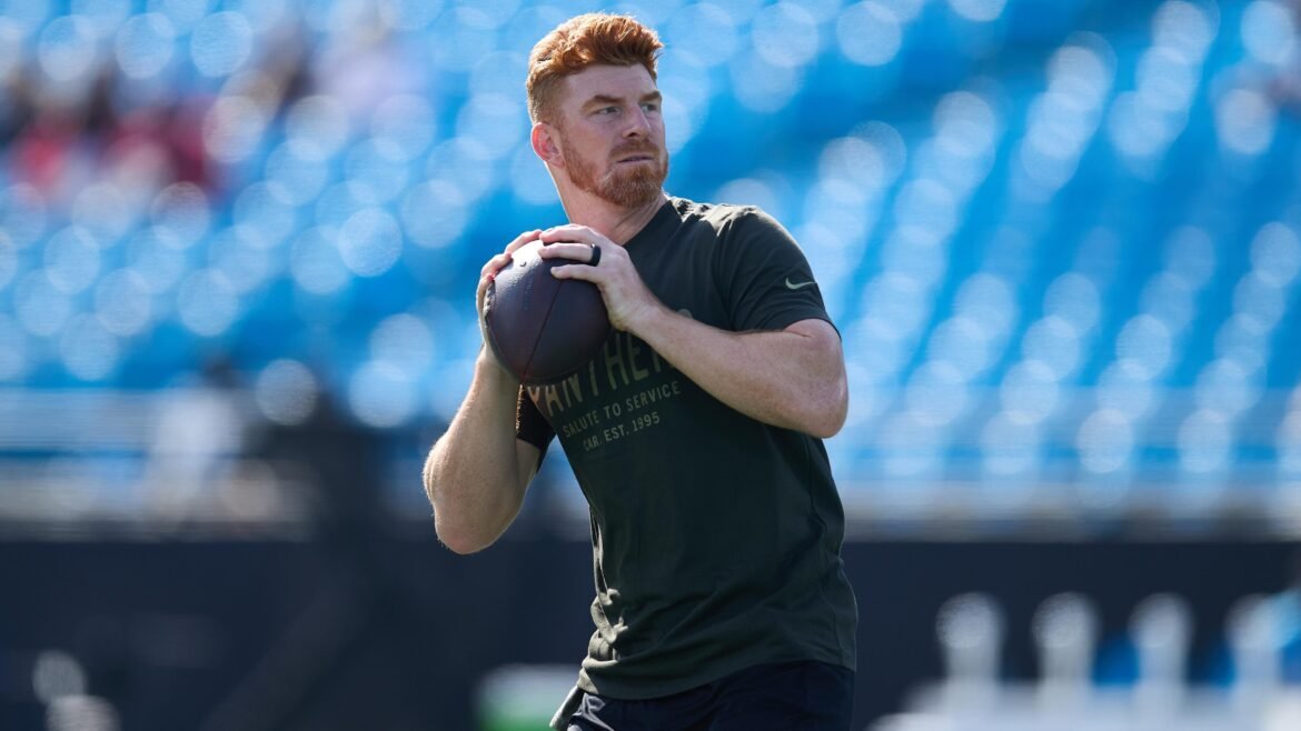 Rumores de Troca da NFL sobre Andy Dalton dos Panthers, Mercado dos QBs Antes da Agência Livre de 2026