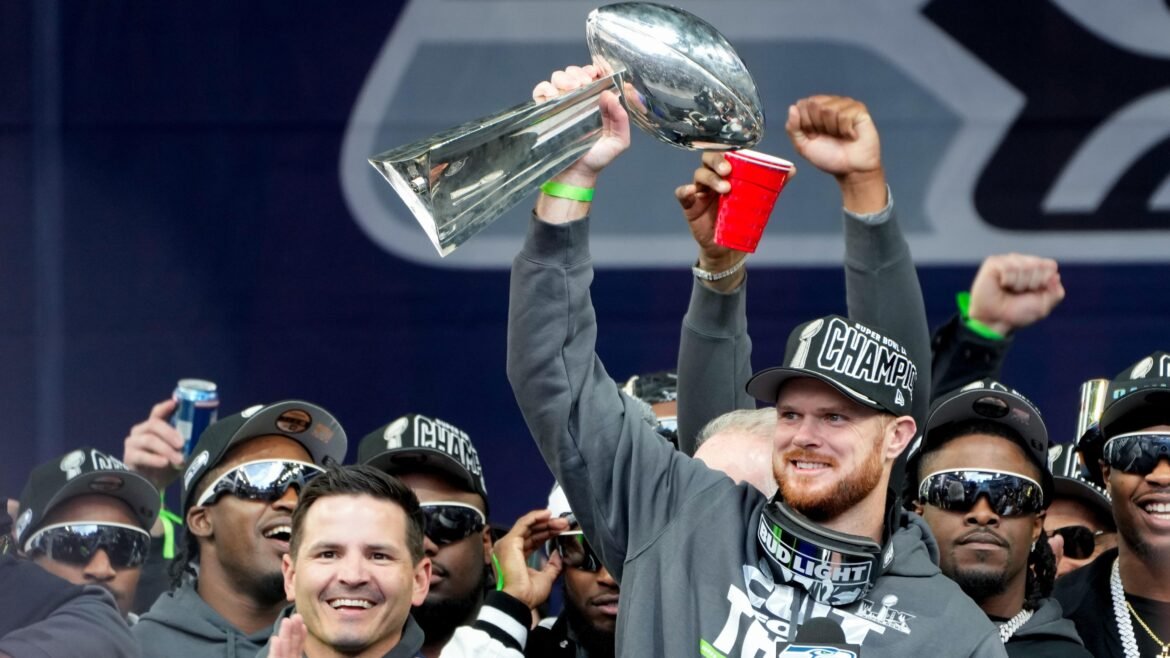 Sam Darnold, JSN e os Principais Momentos Virais da Parada do Super Bowl de 2026 dos Seahawks