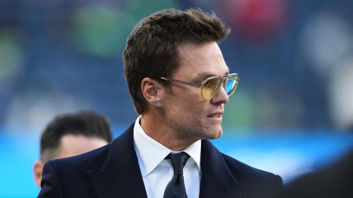 Tom Brady e Alix Earle estão namorando? Novos rumores sobre a lenda da NFL e a influenciadora após o fim de semana do Super Bowl.