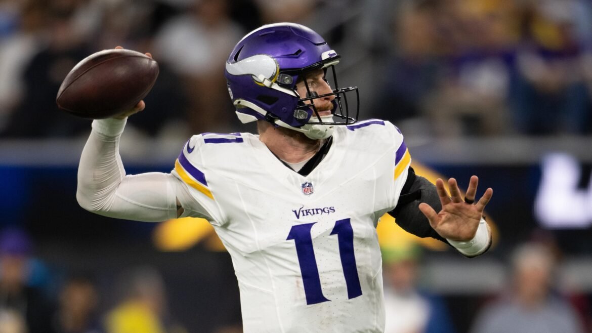 Atualização sobre rumores dos Jets: busca por Carson Wentz para a função de QB2 após troca de Geno Smith pelos Raiders.