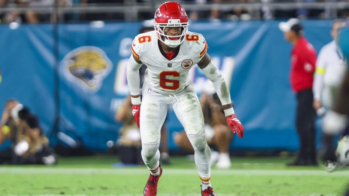 Bryan Cook, Bengals Reportadamente Concordam com Contrato Após Passagem pelo Chiefs, Salário Cap Atualizado