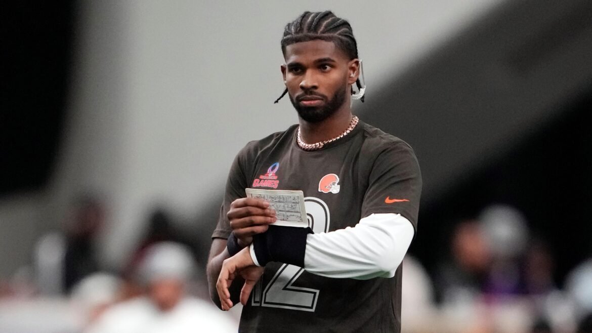 Schefter fala sobre rumores dos Browns, planos potenciais para o draft da NFL e a disputa entre Shedeur Sanders e Watson.