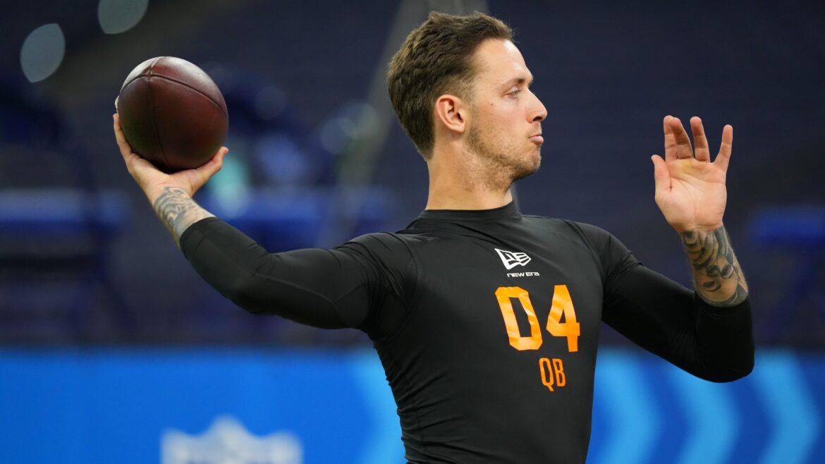 Browns Projetados para Contratar QB para Competir com Shedeur Sanders no Novo Mock Draft da NFL de Lance Zierlein