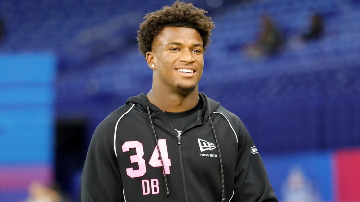 Classificação Atualizada do Big Board do Draft NFL 2026 de Daniel Jeremiah: Principais Ascensores e Quedas Após a Agência Livre