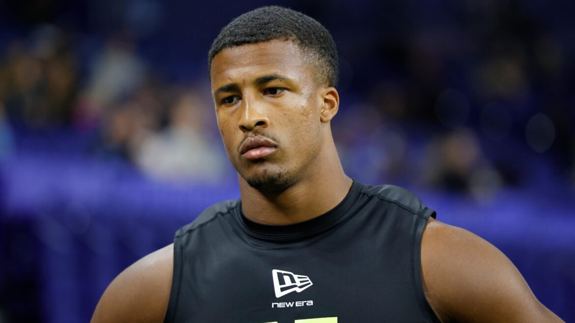 Cowboys Trocam Ambas as Primeiras Escolhas por Sonny Styles no Mock Draft da NFL de Dane Brugler e Mina Kimes
