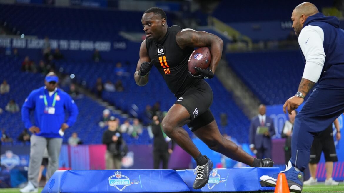Jeremiyah Love Discute Potenciais Destinos em Meio a Rumores do Draft da NFL de 2026