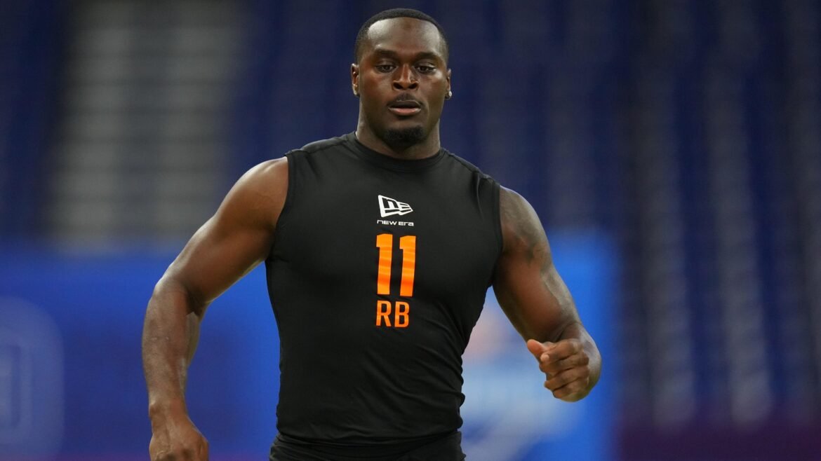 Local de Destino Previsto para Jeremiyah Love por Mel Kiper em Novo Mock Draft de 3 Rodadas da ESPN