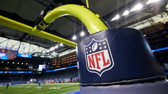 Quem É Uar Bernard? Tudo o Que Você Precisa Saber Sobre o Perspectiva do Draft da NFL que Está Sendo Comparado a Victor Wembanyama.